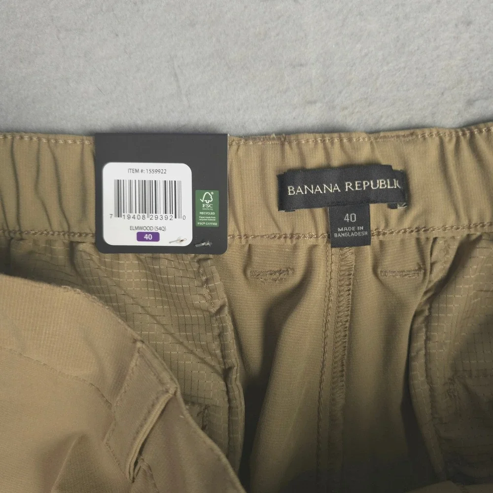 New Banana Republic Mens Comfort Flat Front Shorts Elmwood Tan Stretch 40
